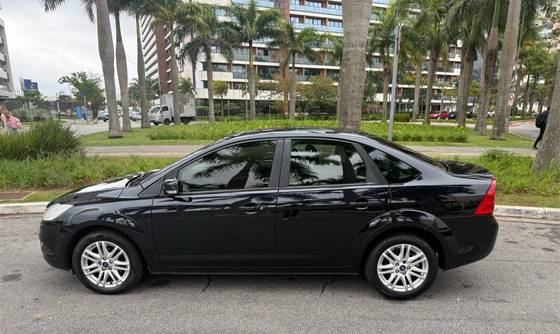 FORD FOCUS 2.0 GLX SEDAN 16V FLEX 4P AUTOMÁTICO